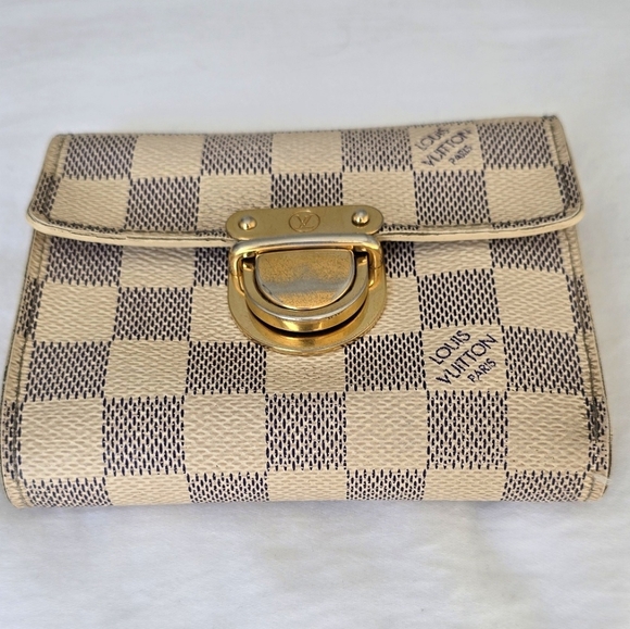 Louis Vuitton Damier Azur Wallet with Gold Clasp - Picture 6 of 8